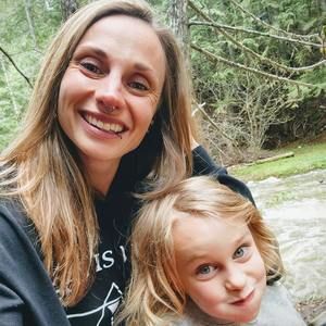 Meet your Posher, Brie